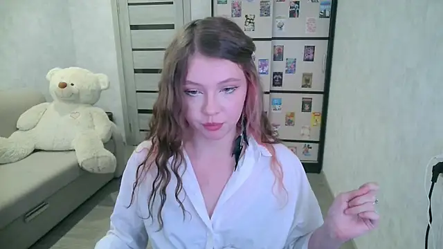 Snapshot of GinnyBlacky chatting on 08-01-26, 04:28 GinnyBlacky online show from 08-01-26, 04:28