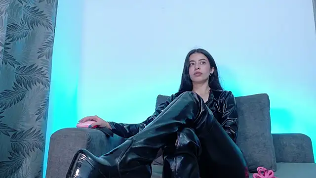 Snapshot of Misscarolsph chatting on 11-23-25, 12:43 Misscarolsph online show from 11-23-25, 12:43