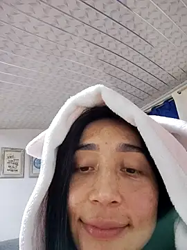 Elowyn online show from 10-20-25, 02:45