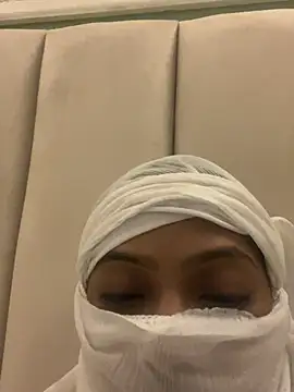 Nia-Stream online show from 04-22-26, 07:15