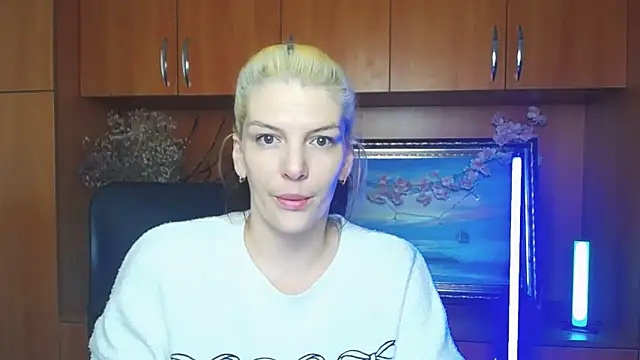 VanessaRey  online show from 04-08-26, 07:08