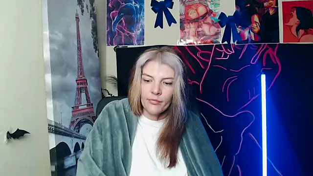 VanessaRey  online show from 05-17-26, 04:54