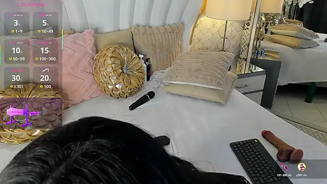 AriaJonnes  online show from 11-01-25, 02:08