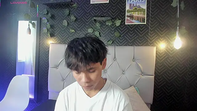 Ethan Westt online show from 05-18-26, 09:42
