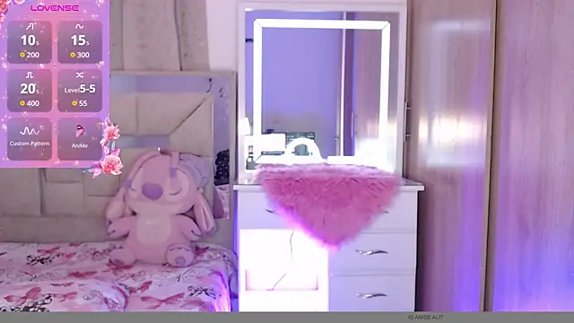 AlitaAnisee online show from 04-10-26, 01:44