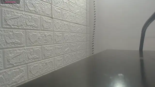 nei girl online show from 11-20-25, 11:21