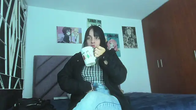 KARINNA  RAVEN online show from 12-05-25, 01:14