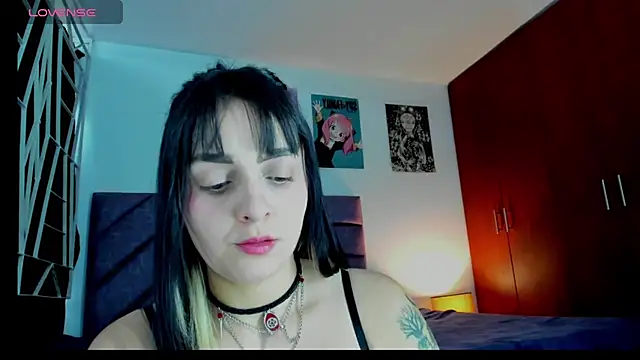 KARINNA  RAVEN online show from 05-17-26, 09:00