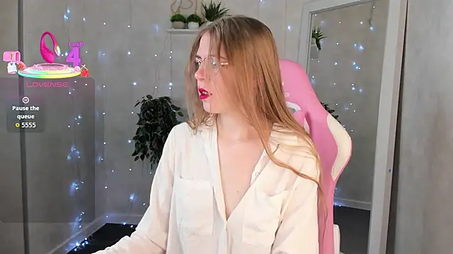 Joann Shermann online show from 11-30-25, 01:09