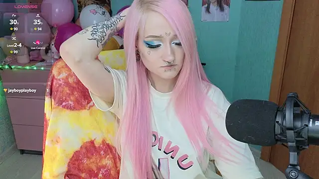 Manuela unicorn online show from 12-19-25, 08:16