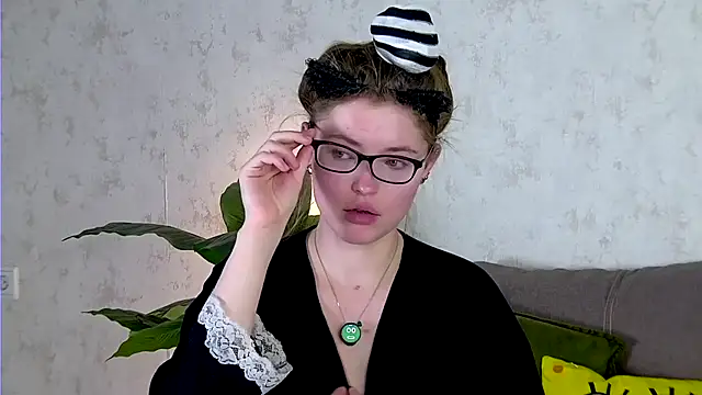 Snapshot of AshleyD_ chatting on 10-18-25, 03:20 AshleyD online show from 10-18-25, 03:20