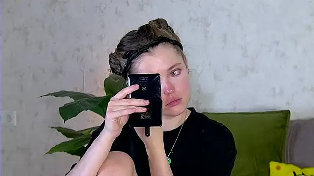 AshleyD  online show from 12-02-25, 02:17