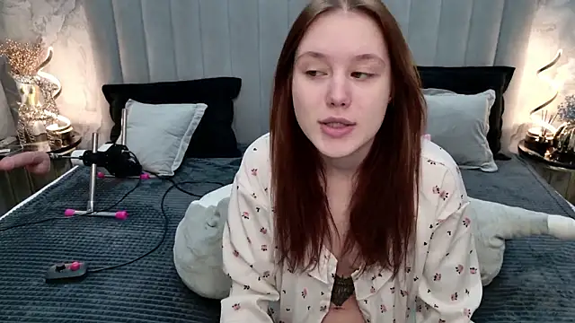 CarolineTenders online show from 02-16-26, 01:35