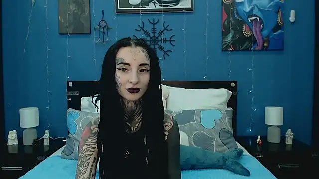 Snapshot of Velvetbat chatting on 06-18-26, 07:30 Velvetbat online show from 06-18-26, 07:30