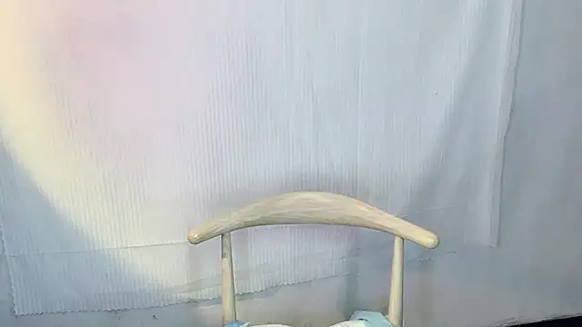 Snapshot of xiaoxiao_0415 chatting on 03-23-25, 08:26 xiaoxiao 0415 online show from 03-23-25, 08:26