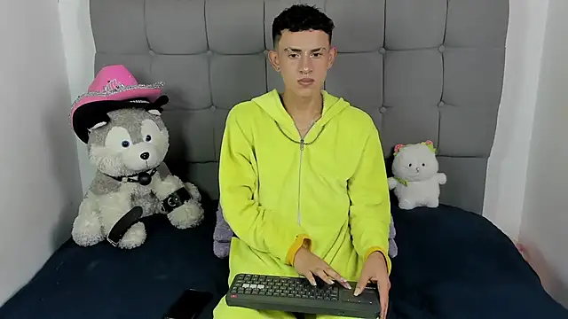 jeims hotboy online show from 07-03-26, 06:53