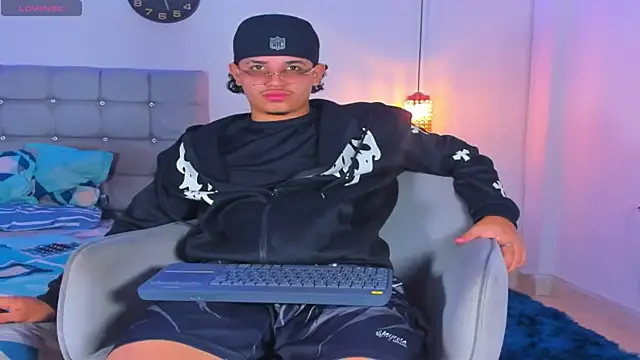 samxx muscle online show from 11-16-25, 01:28