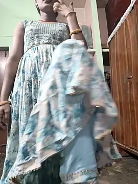 Eshwari Chopra online show from 10-30-25, 01:45