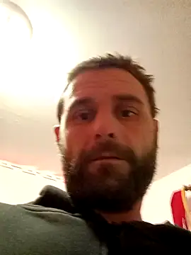 Snapshot of Dokonaly chatting on 09-25-25, 02:26 Dokonaly online show from 09-25-25, 02:26