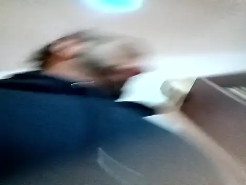 Snapshot of Dokonaly chatting on 10-28-25, 03:43 Dokonaly online show from 10-28-25, 03:43