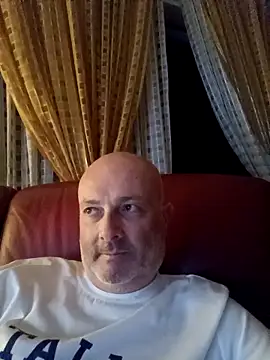 Alexis Bull online show from 09-26-25, 10:47