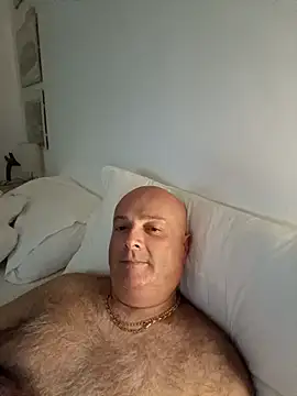 Alexis Bull online show from 10-13-25, 12:43