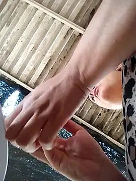 Snapshot of carlafox05 chatting on 12-22-25, 02:14 carlafox05 online show from 12-22-25, 02:14