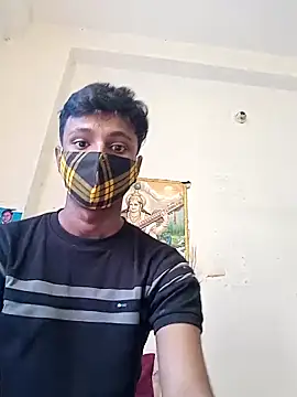 Snapshot of _fucker_18 chatting on 10-13-25, 06:13  fucker 18 online show from 10-13-25, 06:13