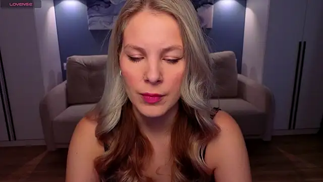 MelanieBennett online show from 04-04-26, 06:11