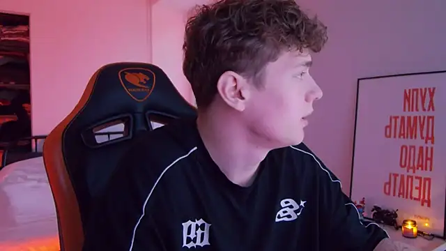 DanyDavis online show from 10-17-25, 01:14