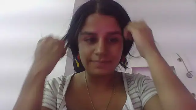 Snapshot of MeliSweet chatting on 06-28-26, 04:13 MeliSweet online show from 06-28-26, 04:13