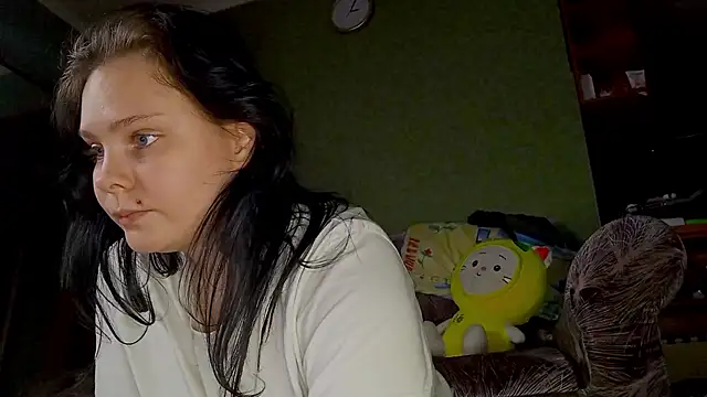 Snapshot of SweetPiggyx chatting on 04-18-26, 06:01 SweetPiggyx online show from 04-18-26, 06:01