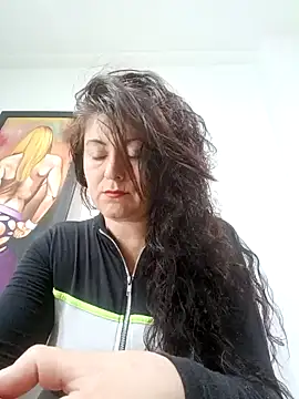 lunadicty online show from 12-21-24, 04:25