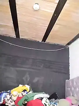 Cerecitaa02  online show from 10-30-25, 10:49