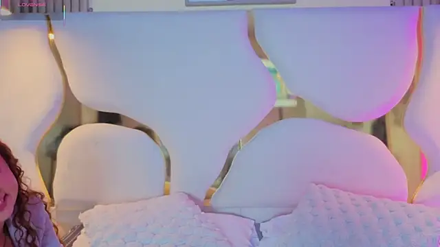 AmmberJones online show from 12-03-25, 12:03