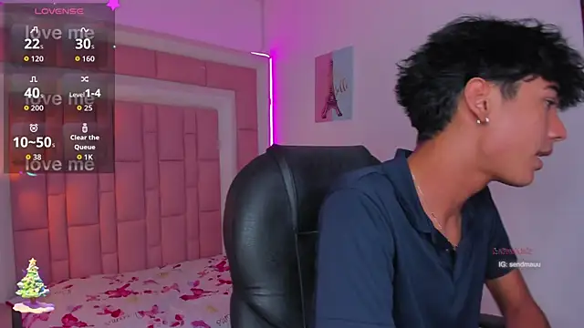 OliverTwinky online show from 11-20-25, 04:40