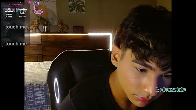 OliverTwinky online show from 02-20-26, 04:18