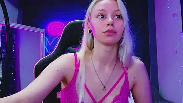 AlessiaCroft online show from 02-14-26, 05:04