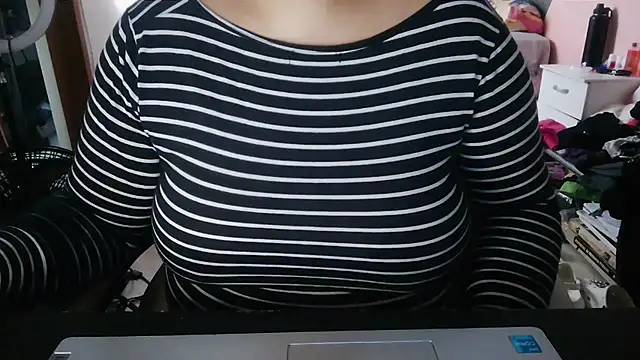 nicolebiancardi5 online show from 04-07-26, 11:54