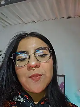 Maddy rosse12 online show from 12-17-25, 05:08