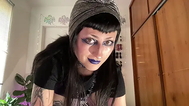 Snapshot of ELENA_UMBRA chatting on 05-22-26, 07:41 ELENA UMBRA online show from 05-22-26, 07:41