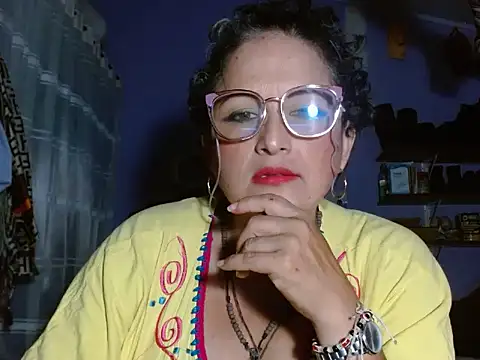 Malefi milf online show from 10-16-25, 11:28