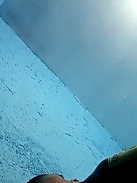 Snapshot of luuiss12 chatting on 09-22-25, 10:28 luuiss12 online show from 09-22-25, 10:28