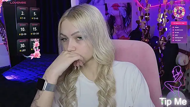 LinaLirian online show from 04-13-26, 08:09