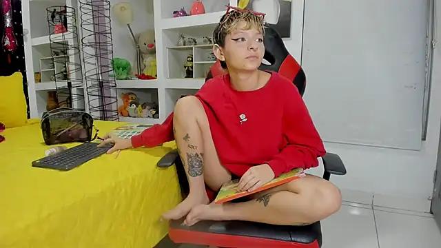 angels petite  online show from 10-15-25, 02:44