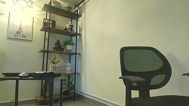  Victoria Collins online show from 05-22-26, 11:05