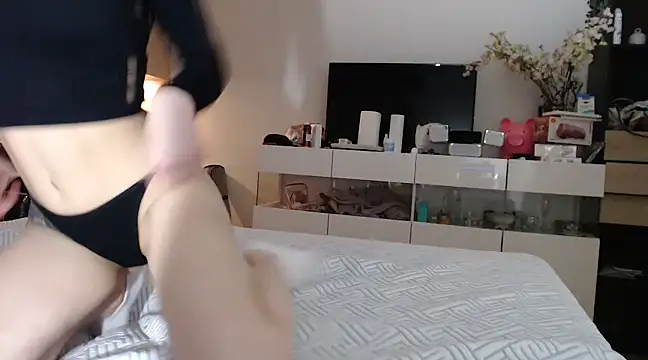 Snapshot of LittlexPussy chatting on 03-21-25, 05:56 LittlexPussy online show from 03-21-25, 05:56