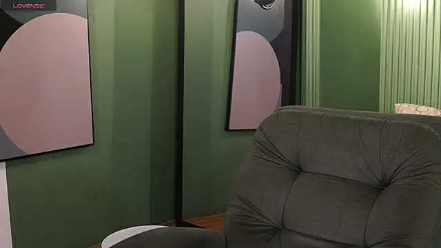 Snapshot of Susan_wall chatting on 06-15-26, 01:08 Susan wall online show from 06-15-26, 01:08