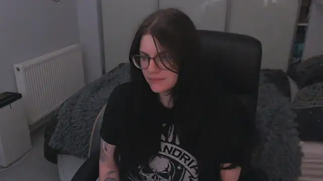 GothSuccubusBabe online show from 06-03-26, 10:59