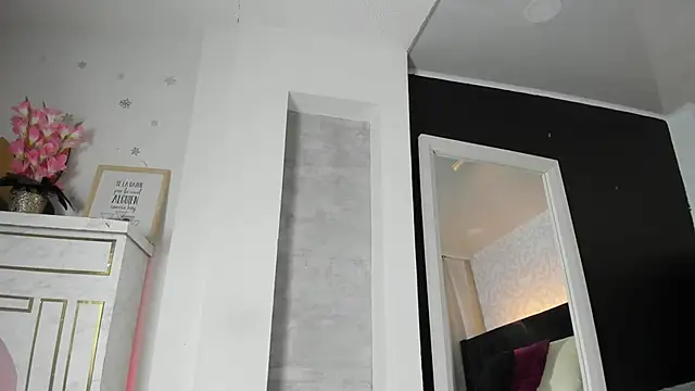 floraginette online show from 03-28-26, 12:21